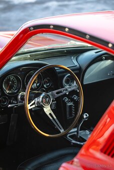 Chevrolet Corvette C2 Stingray (1964) - 15