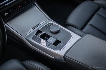 BMW Rad 3 Touring 318d mHEV A/T - 15