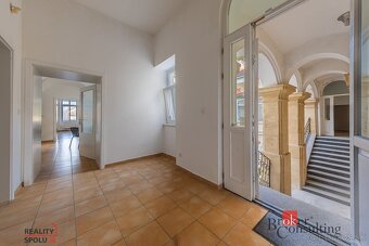 Exkluzívna ponuka rodinného domu s polyfunkciou v centre mes - 15