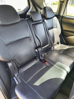 Mitsubishi Outlander 2.0 DI-D 7-miestne - 15