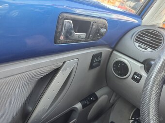 Volkswagen New Beetle 2.0 - 15