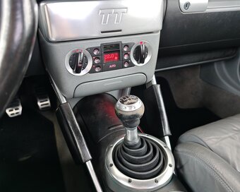 AUDI TT Coupe 1.8i 180koní Benzín + LPG - 15
