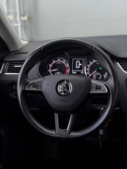 Škoda Octavia 2.0 TSI Ambition s DSG - 15