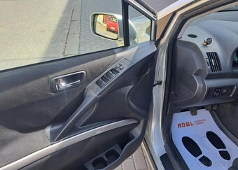 Toyota Corolla Verso 2,0 D4-D Terra Base SFX 16 nafta - 15
