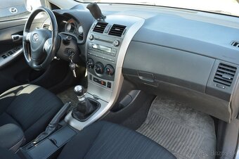 TOYOTA COROLLA 1,6I 97kW benzín Valvematic, M6, 2009 Slovens - 15