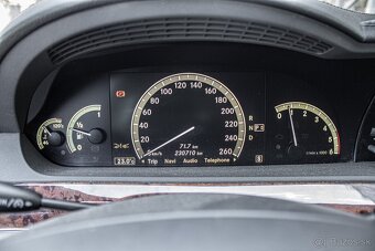 Mercedes-Benz S trieda Sedan 320 CDI 4-matic - 15