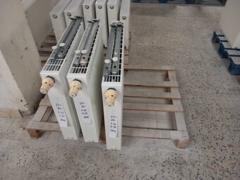 použité plechové radiátory - 15