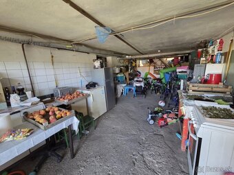 Predáme rodinný dom s pekným pozemkom v Kamenici nad Hronom. - 15
