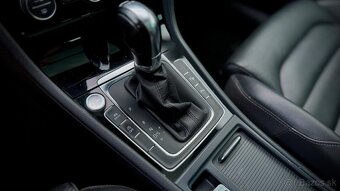 Volkswagen Golf Variant 2.0 TDI DSG Highline - 15