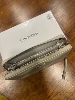 Damske značkové peňaženky CK, GUESS, VALENTINO - 15