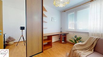 Z vchodu rovno do školy, na predaj praktický 3 izbový byt, A - 15