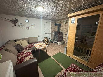 Kompletne zariadena chata blízko lyžiarskeho vleku Kokava- - 15