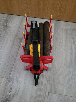 Prepravník dreva s nakladačom Bruder - 15
