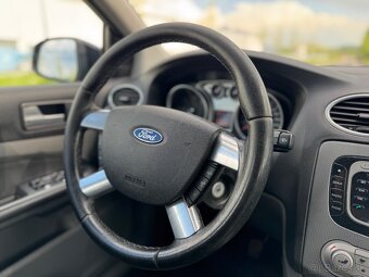 Ford Focus 1.6Tdci GHIA - 15