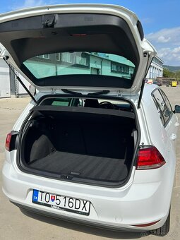 VW Golf 7 1,6 TDI 66kw, biela farba, manuál 5 r.v. 2014 - 15