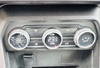 Dacia Jogger Extreme TCe 1,0i 81kW 2023 AUTOKLIMA,LED - 15