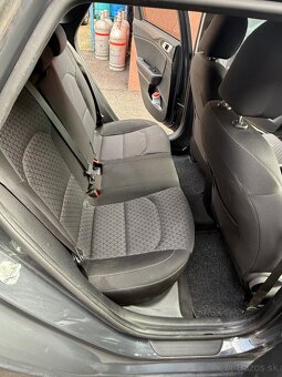 Kia ceed sw gold - 15