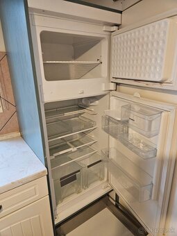 Masívna kuchynská linka z Nemecka so spotrebičmi - 15