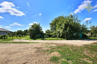 Na predaj stavebný pozemok v Bezenye - 15