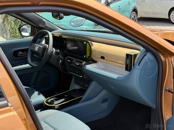 Fiat Grande Panda LA PRIMA BEV 44kWh 113k ELEKTRICKÁ - 15