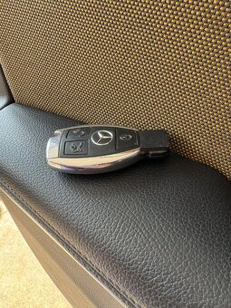 Mercedes-Benz GLA 180 D - 15