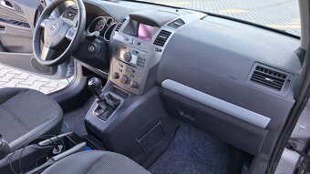 Opel zafira 1.8 benzin .7.miestna - 15