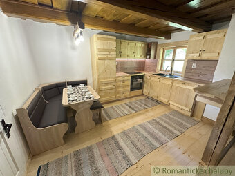 Kompletne zrekonštruovaná drevenička na polosamote pri Ján - 15