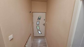 PREDAJ - Kompletne prerobený 3 izbový prízemný rodinný dom - 15