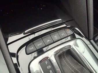 Opel Insignia ST 2.0 CDTI BiTURBO 210k S&S Ultimate 4x4 AT8 - 15