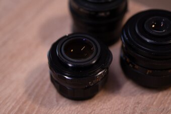 Starý objektív M42 - Revuenon-special 35mm f 2.8 - 15