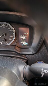 Toyota Corolla  hatchback 1.8 hybrid - 15
