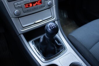 Ford Mondeo Combi 1.6 92 kW z roku 2008 - 15