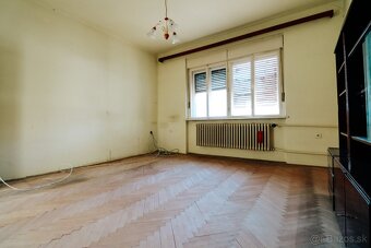 Rodinný dom s veľkým pozemkom v obci Vrakúň - 15