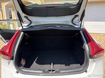 Volvo V40 Momentum 2016 - 15