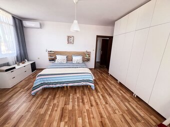 Štýlovo zariadený jednoizbový apartmán pre pohodlné bývanie  - 15