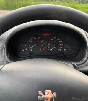 Peugeot 206 1.1 benzín 44kw - 15