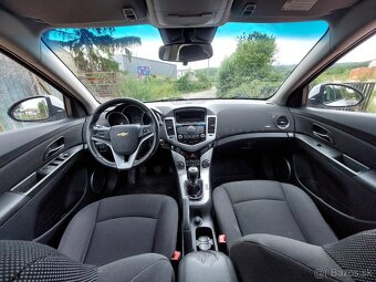 Predám Chevrolet Cruze r.v. 2011, 1.6i, 91kW, 115 xxx km - 15