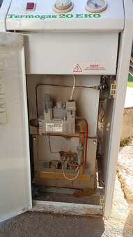 Plynový liatinový kotol, čerpadlo, expanzná tlaková nádoba - 15