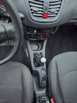 Predám Peugeot 206+ 1.4 benzín r.v.2009 - 15