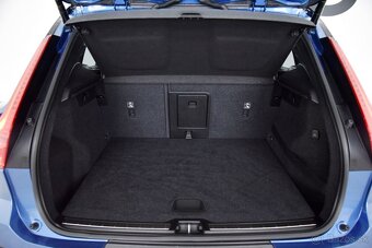 XC40 2.0 D3 R-Design AWD A/T, LED, Tempomat, Vyhr.volant - 15