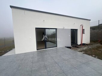 PREDAJ: novostavba RD, Dubové, okr. ZV, pozemok 673 m2, cena - 15