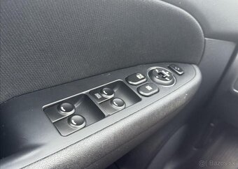 Hyundai i30 1,4 CVVT 1.MAJITEL ČR +ALU benzín manuál 80 kw - 15