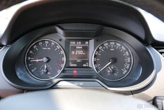 Škoda Octavia Combi 2.0 TDI Business - 15