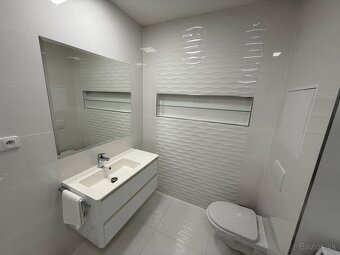 EXKLUZÍVNE NA PREDAJ 2-IZBOVÝ BYT , KROMPACHY - 15