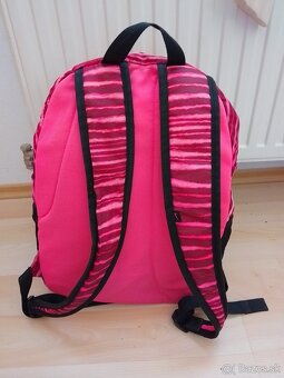 Dva školské batohy - 15
