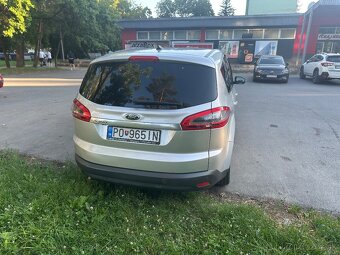 Ford S Max 7 miestny rok výroby 10/2011 - 15