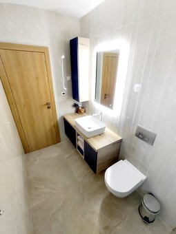CHORVÁTSKO -  Atraktívna vila s bazénom 70m od mora-PRIVLAKA - 15