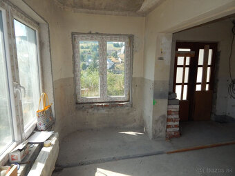 EXKLUZÍVNE-SPEKTRUM REALITY- Na predaj 7-izbový rodinný dom - 15