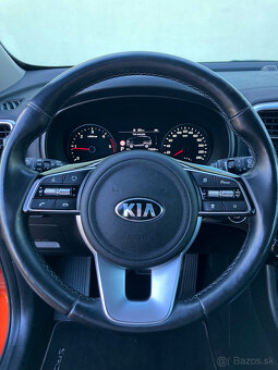 KIA Sportage 1.6 CRDi Platinum 4WD A/T ZARUKA do 2028 - 15
