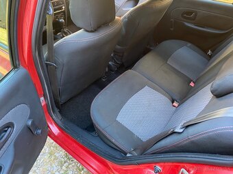 RENAULT CLIO STORIA 1.2i - 15